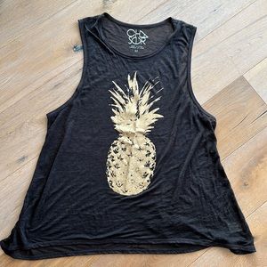 Chaser pineapple tank